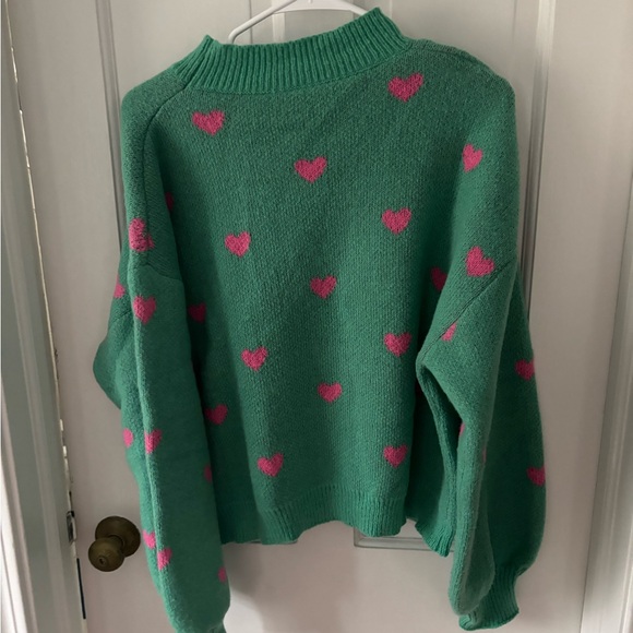 SHEIN Green Crewneck Sweater with Pink Heart Motif - Picture 3 of 3